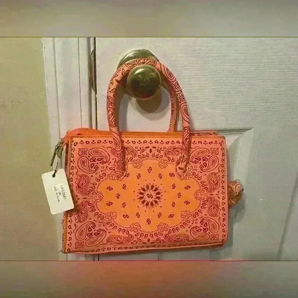 Fashion Nova Small Orange Purse - Picture 5 of 6